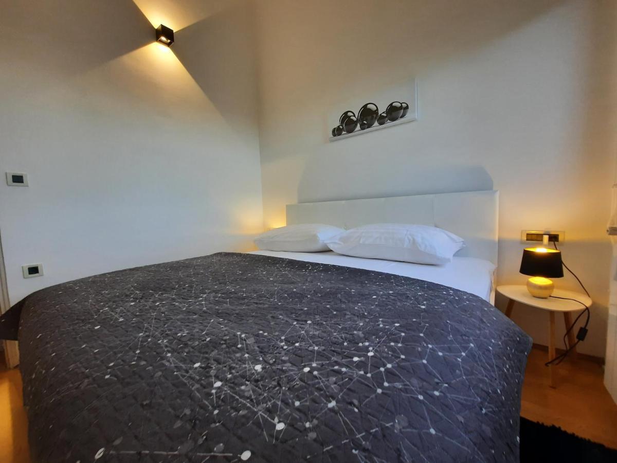 Apartman Sofia ポレッチ エクステリア 写真